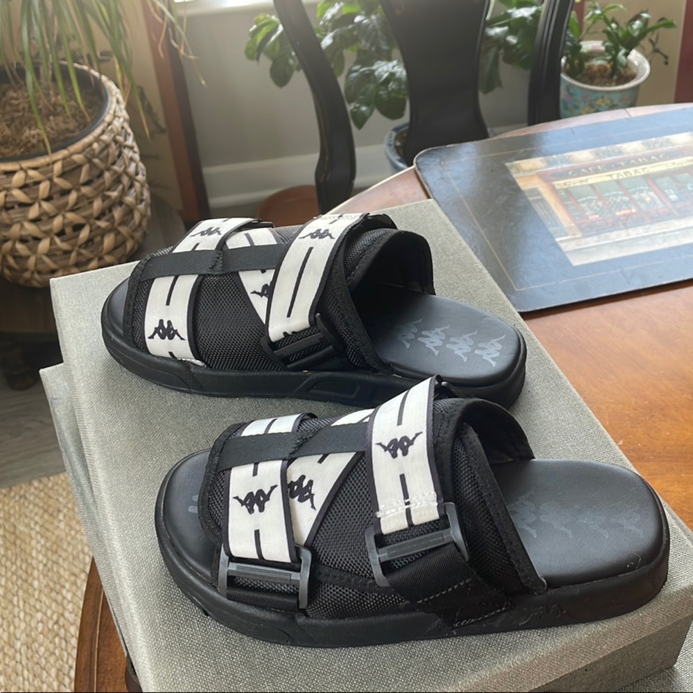 Kappa Black and White Sandals Sleek Design size 6-6,5